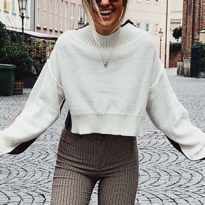 Nasty Gal Color-Blocked cropped Sweater